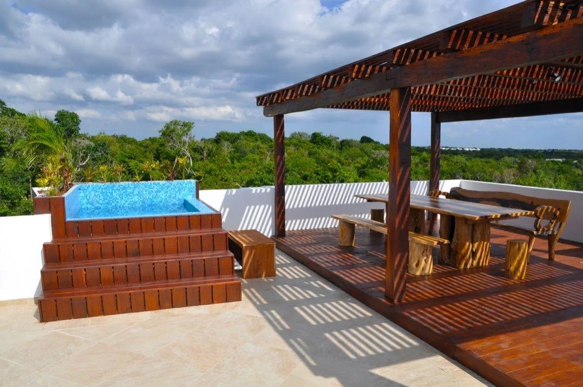 Modern 3-Bedroom Villa with Private Pool and Rooftop Terrace in Akumal Golf Resort
