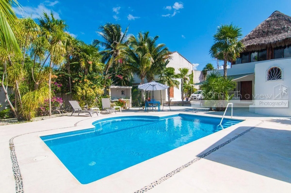 Two-Story Beach House with Two Bedrooms, Pool, and Beach Access in Puerto Morelos