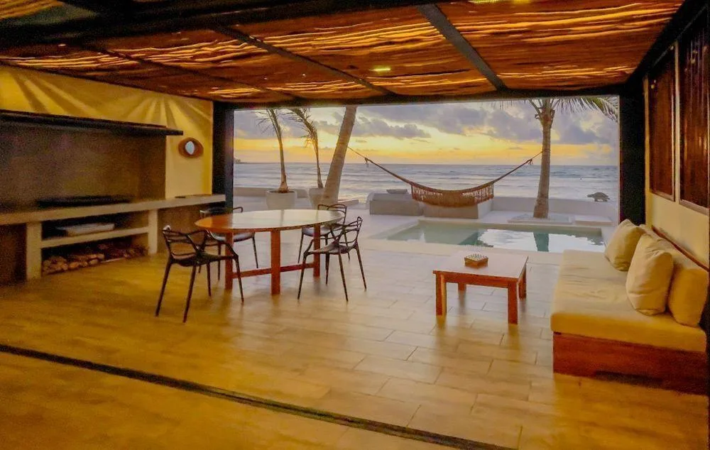 Beachfront Townhouse with 4 Bedrooms, Rooftop Terrace, and Plunge Pool in Half Moon Bay, Akumal