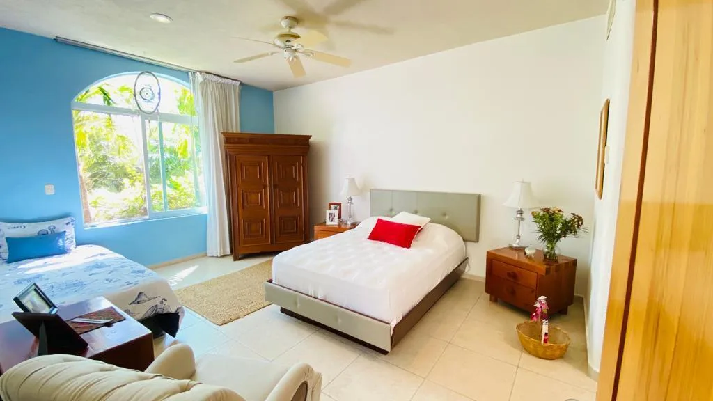 Four-Bedroom Home with Private Boat Dock and Rooftop Solarium on Sports Marina