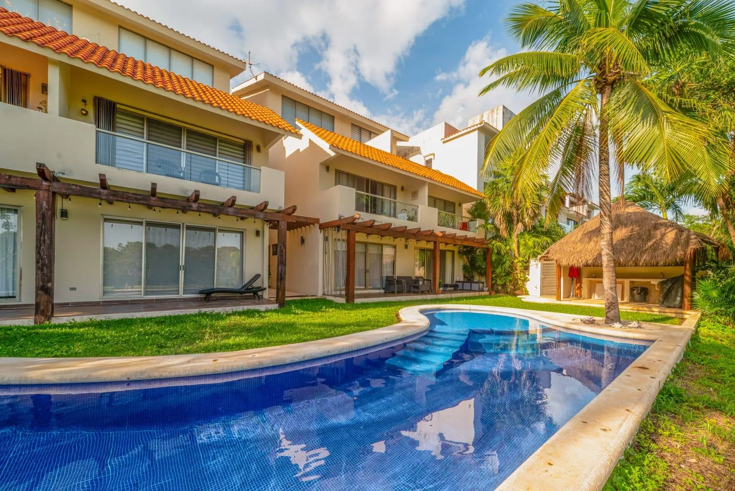 Luxury Apartment with Golf Course Views in Puerto Aventuras
