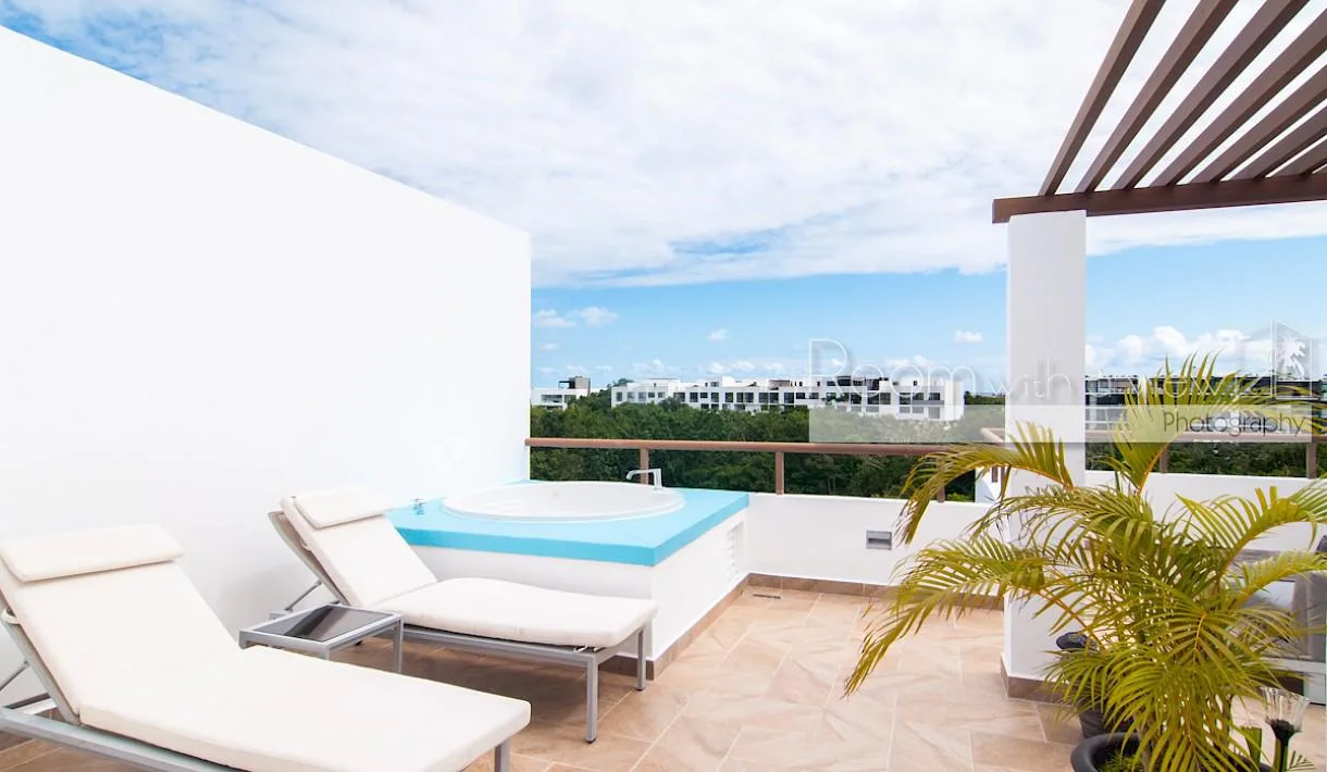 2-Bedroom Penthouse with Private Rooftop Terrace and Jacuzzi in Akumal Gated Community