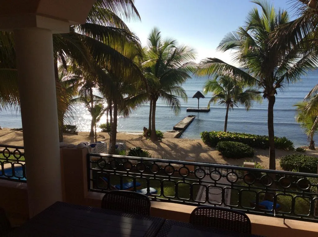 Sea-Front Apartment with Panoramic Views and Private Terrace in Puerto Aventuras