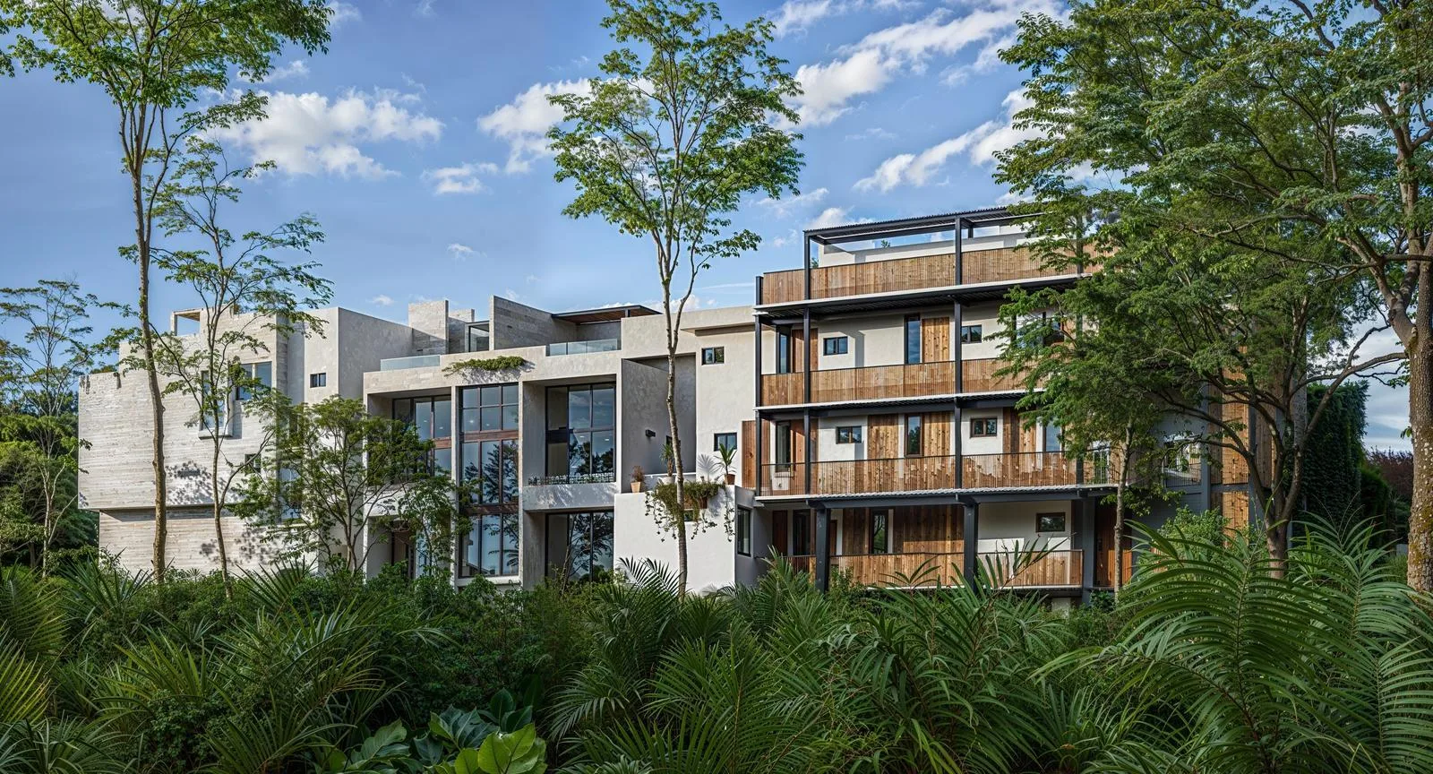 Villa-Style Apartment with Golf Course Access and Premium Amenities in Tulum Country Club