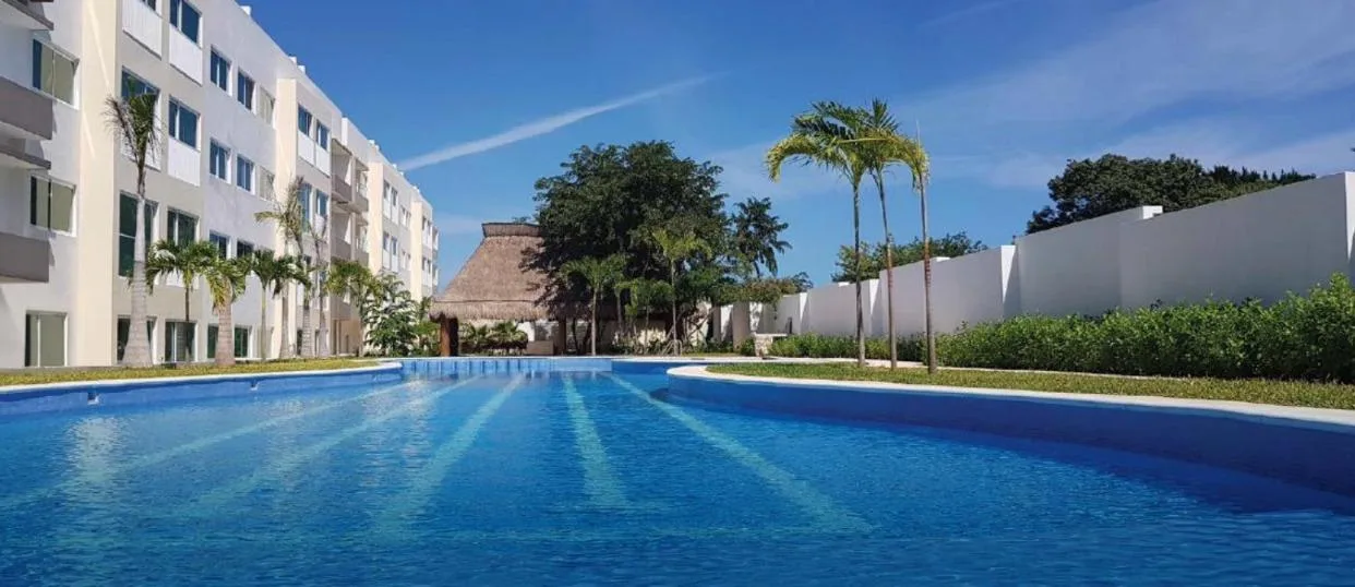 3-Bedroom House with Rooftop Terrace Near 24-Hour Soriana Supermarket