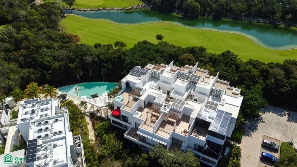 2-Bedroom Penthouse with Private Rooftop Jacuzzi and Golf Course Views in Akumal