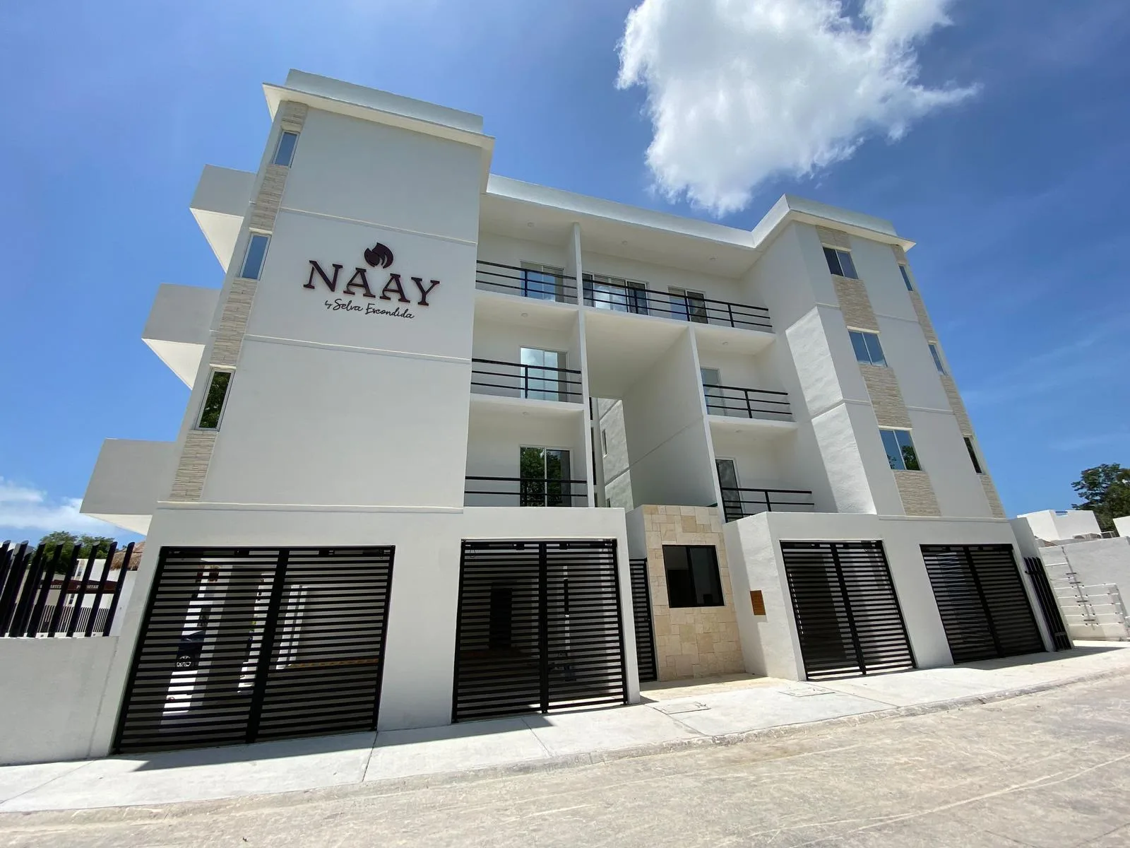 Luxurious 3-Bedroom Penthouse in Selva Escondida, Puerto Morelos