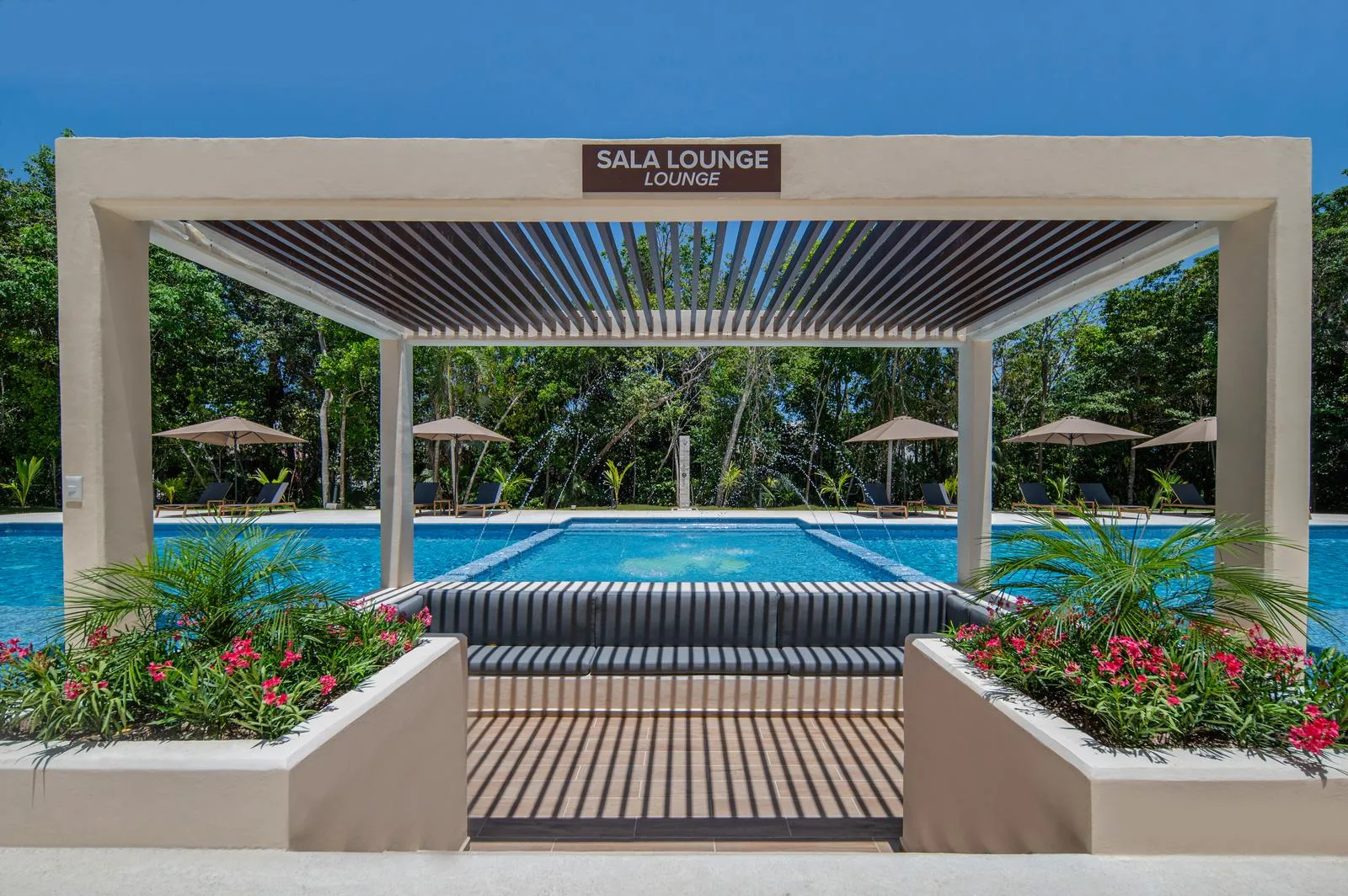 Two-Bedroom Penthouse with Rooftop Terrace in Puerto Morelos, Featuring Resort Amenities