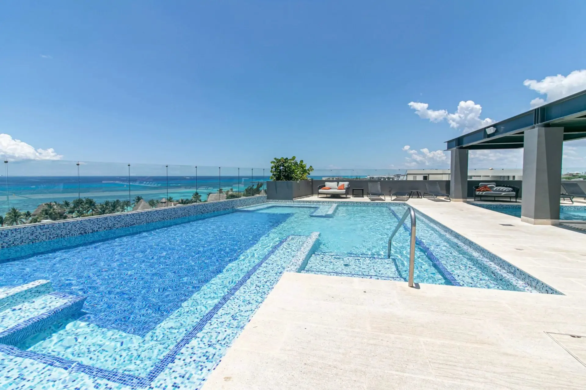 Fully Furnished Ocean-View Unit with Rooftop Pools in Playa del Carmen