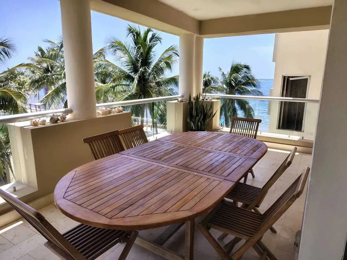 Furnished Three-Bedroom Beachfront Apartment with Ocean-View Jacuzzi in Puerto Morelos