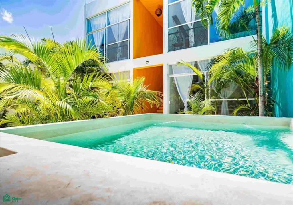 Six-Apartment Building with Garden and Commercial Flexibility in Central Tulum