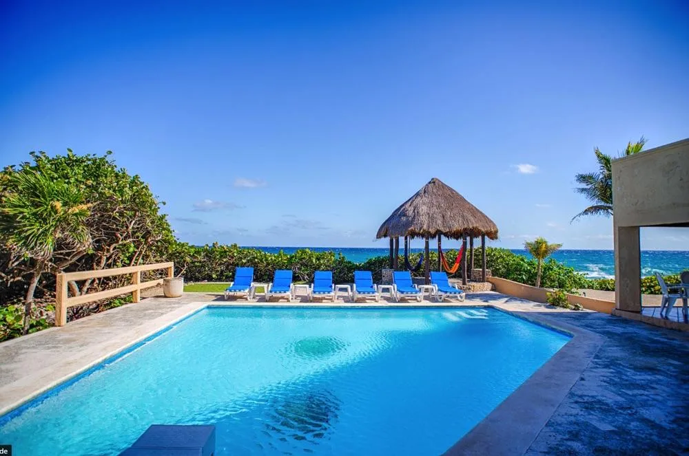 Beachfront Villa with 3 Bedrooms, Private Pool, and Rooftop Terrace in Akumal