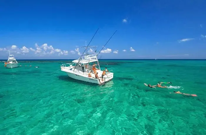 Luxury Two-Bedroom Apartment with Double Terrace and Green Views in Playa del Carmen