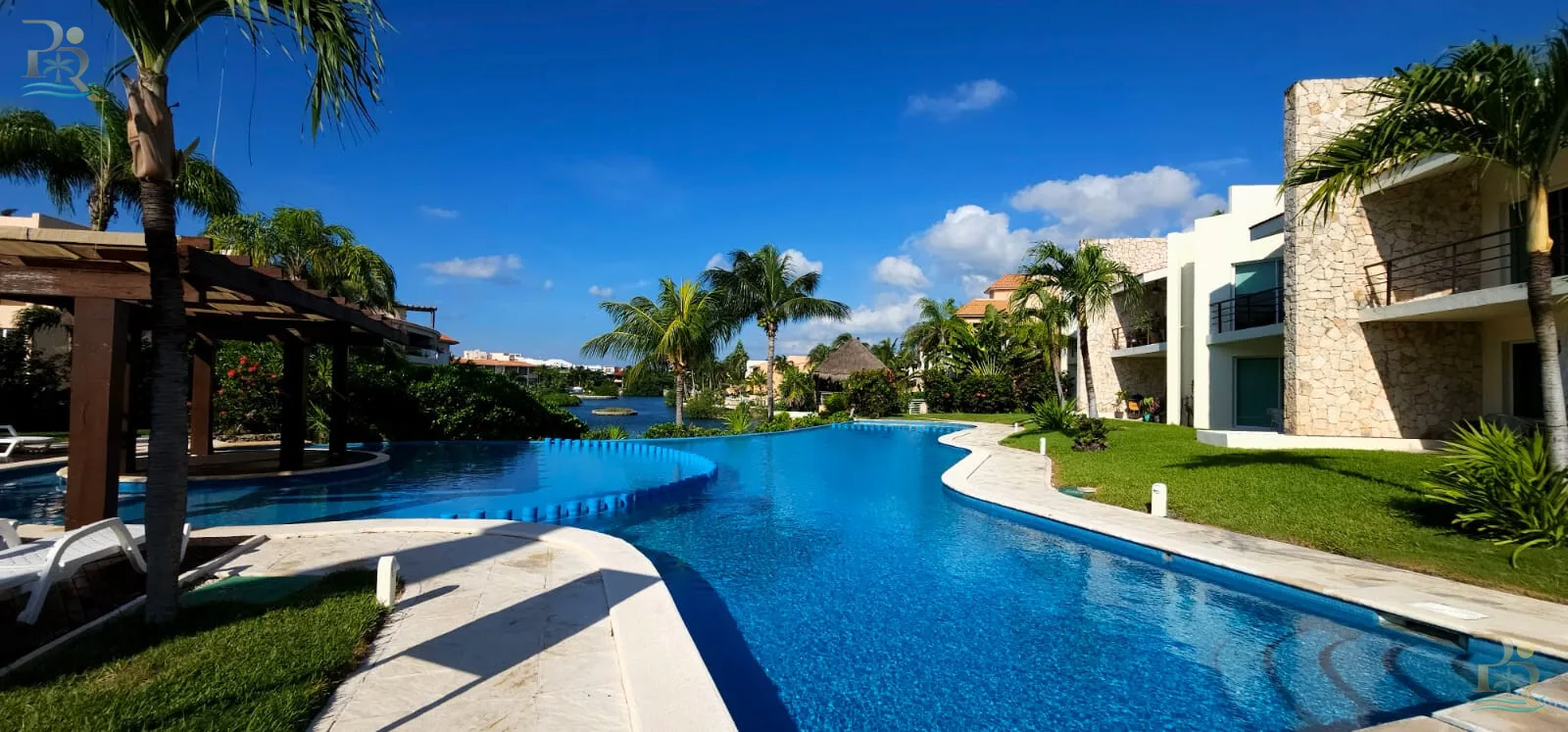 Customizable Residence with Lagoon Views and Pool Access in Puerto Aventuras