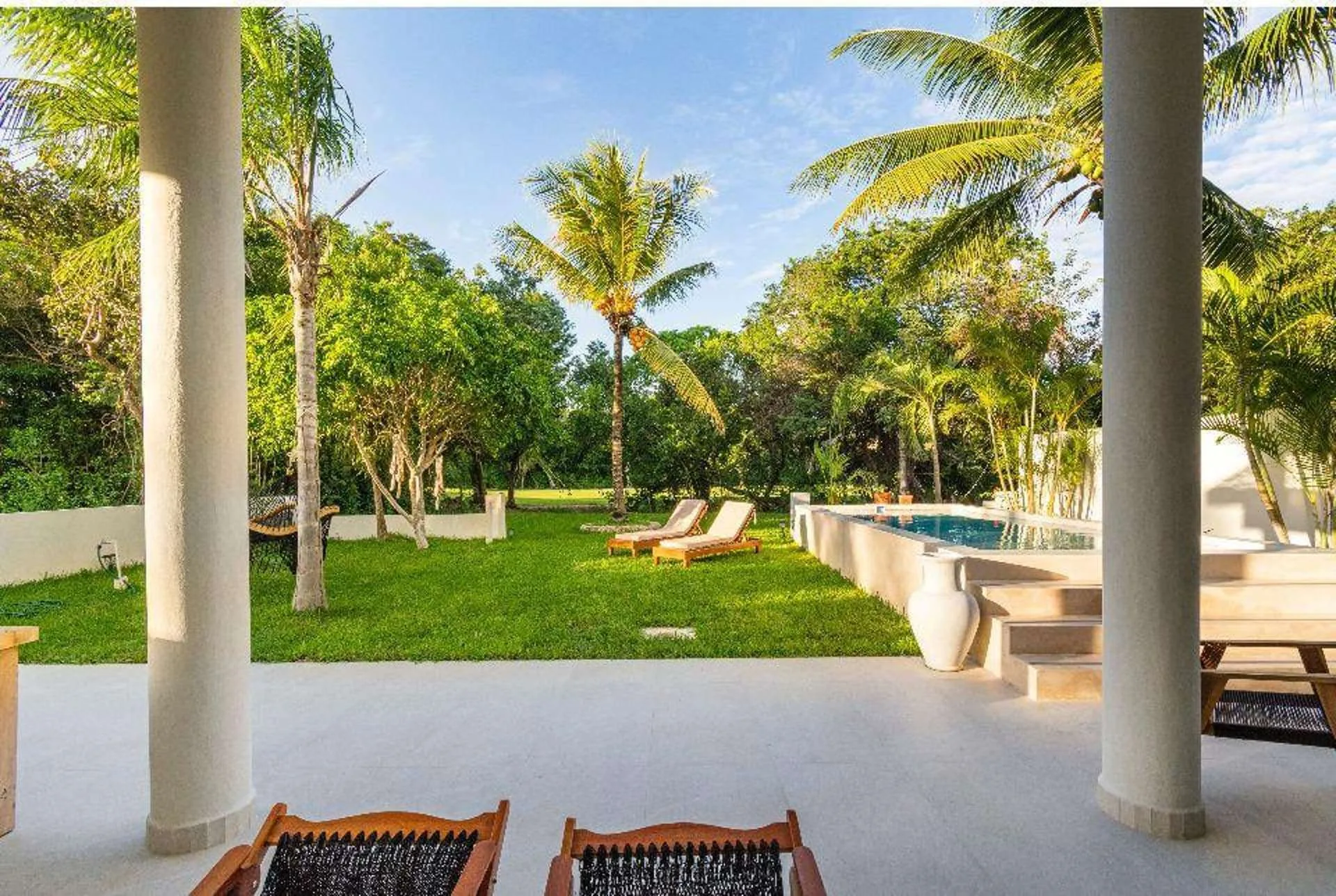 Luxury 4-Bedroom Villa with Guest House, Dual Pools, and Golf Views in Puerto Aventuras