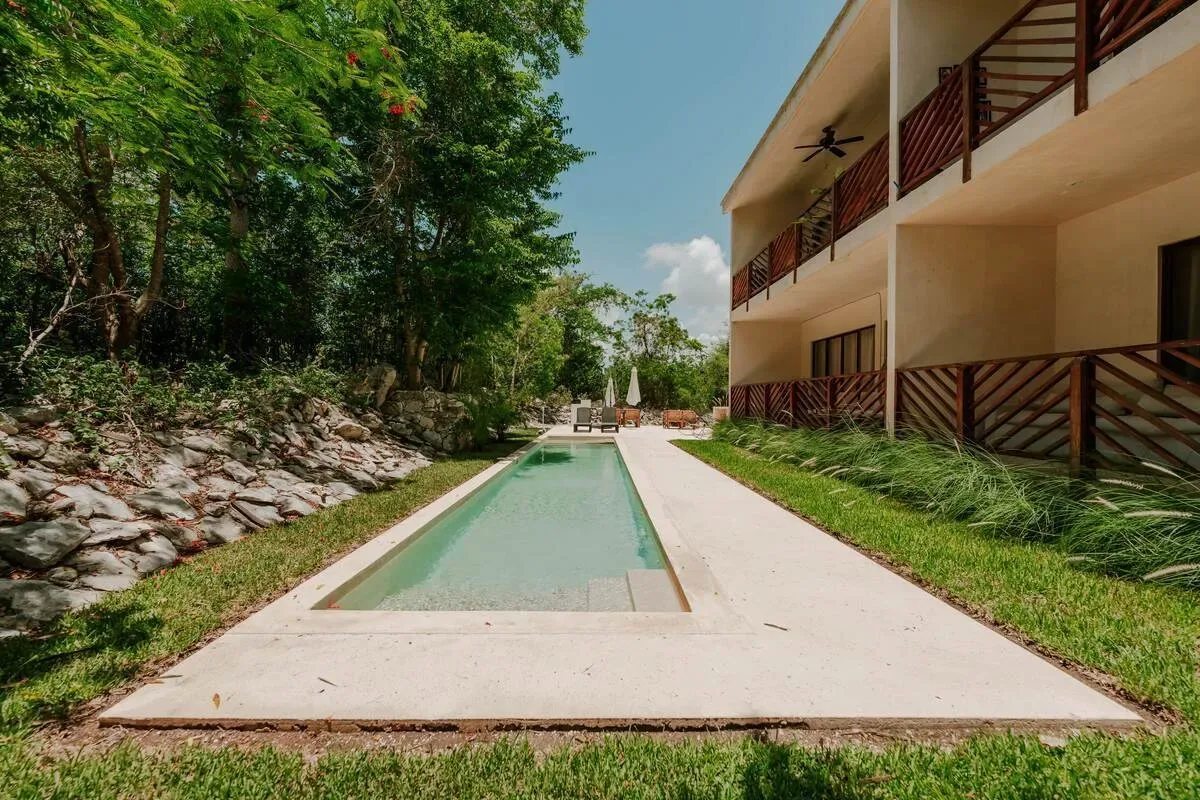 Modern 3-Bedroom Ground-Floor Home with Direct Pool Access in Puerto Aventuras