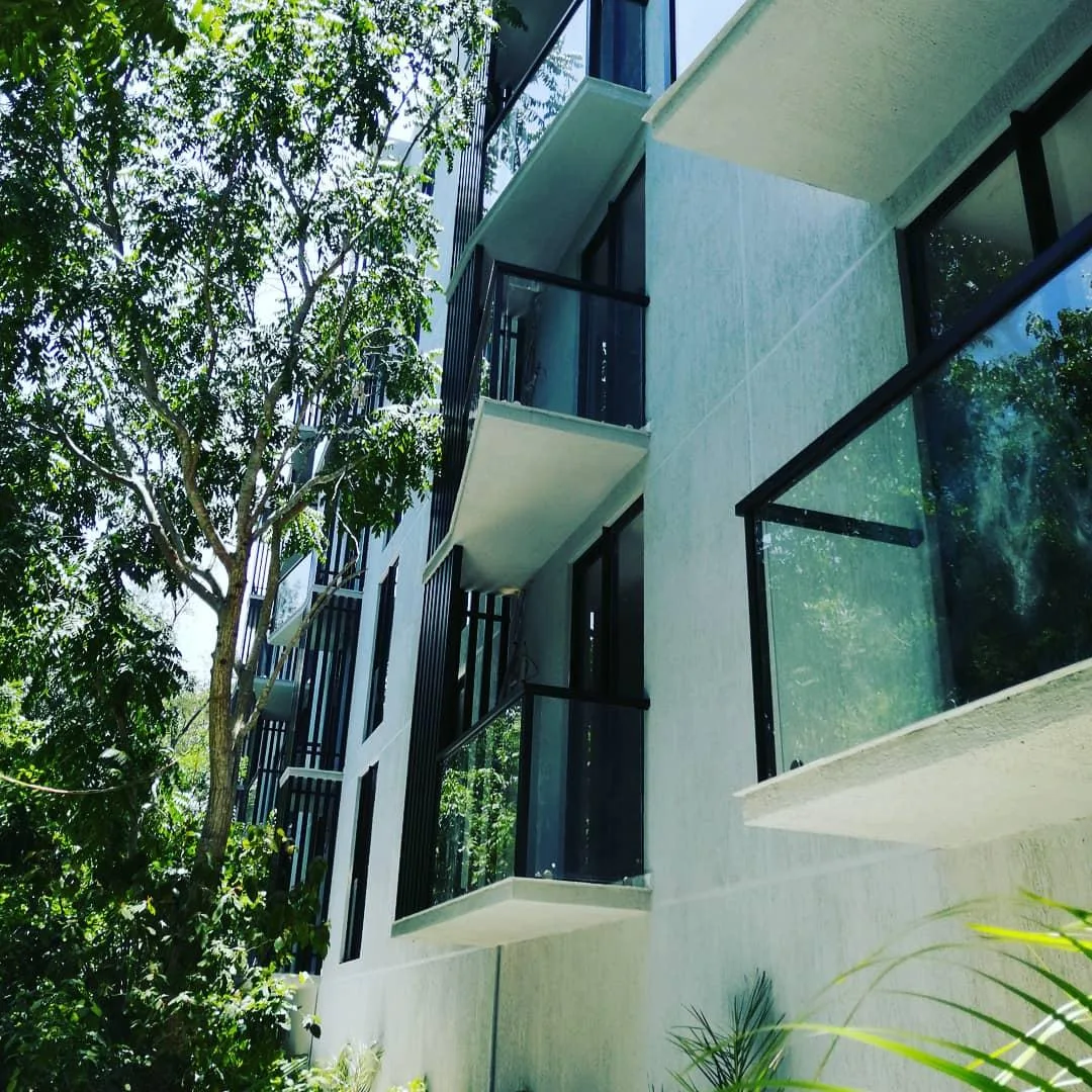 Modern 1-Bedroom Apartment with Balcony and Parking in Playa del Carmen