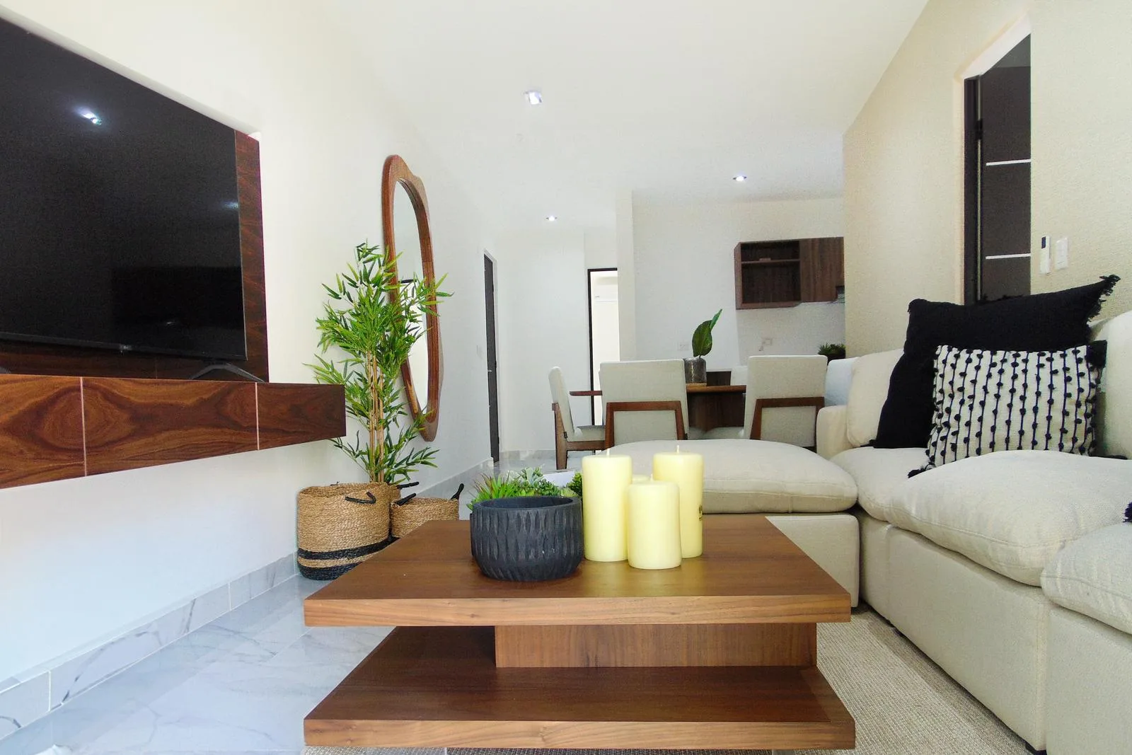 2-Bedroom Apartment with Luxury Amenities in a Strategic Location