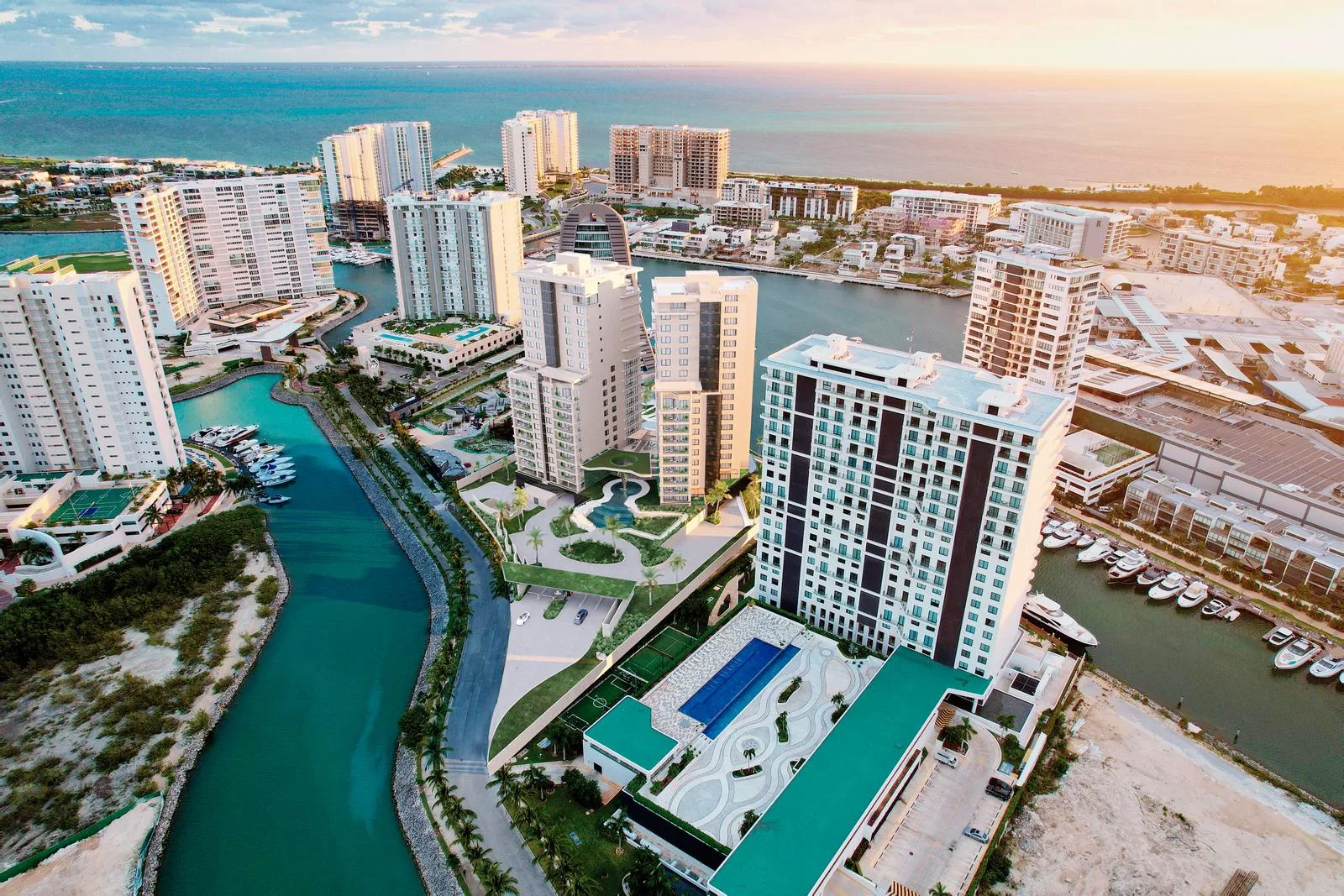 Three-Bedroom Sea View Apartment with Private Terrace in Puerto Cancún