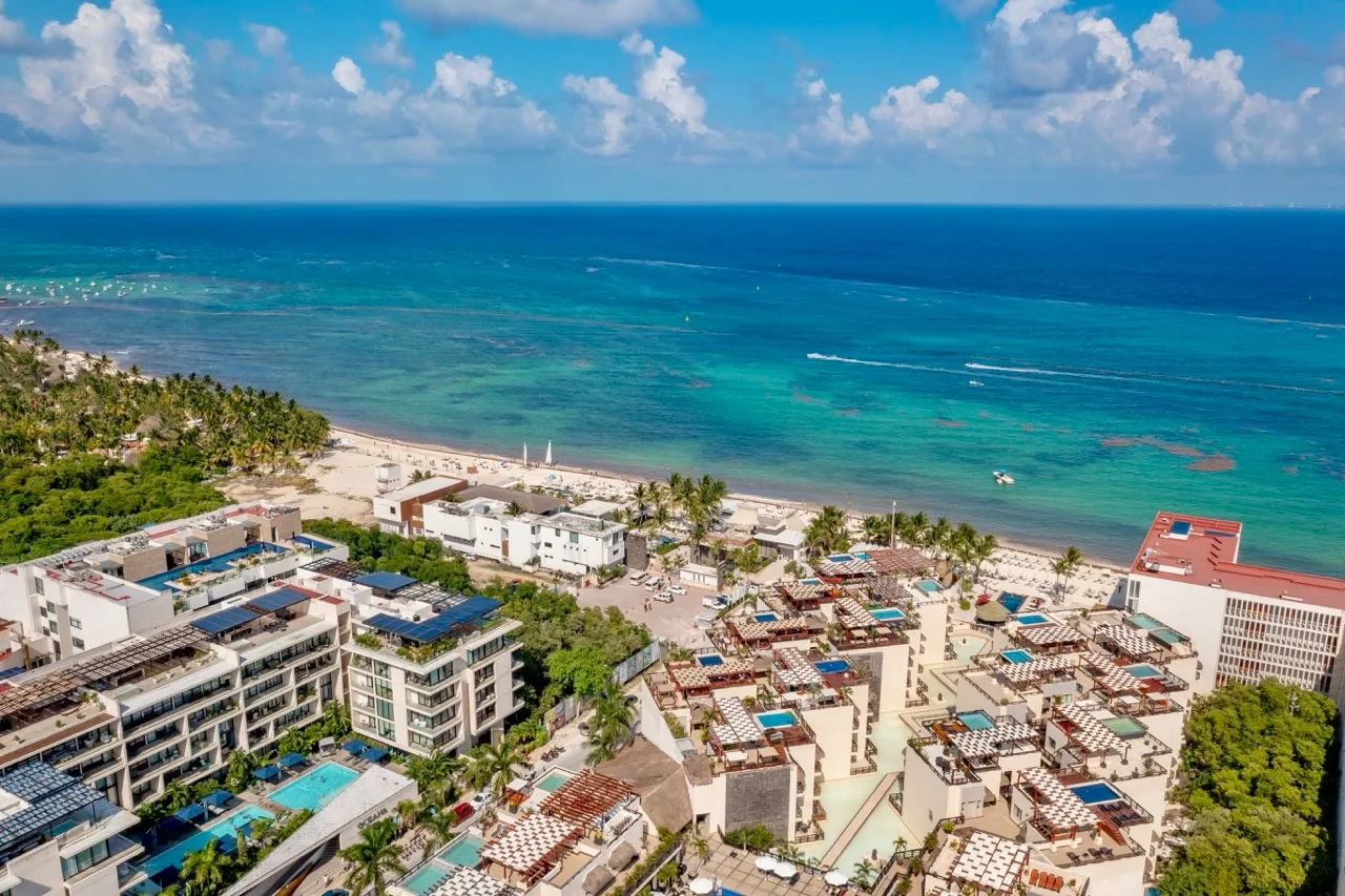 Modern 3-Bedroom Beachfront Penthouse with Private Rooftop Pool at Mamitas Beach, Playa del Carmen