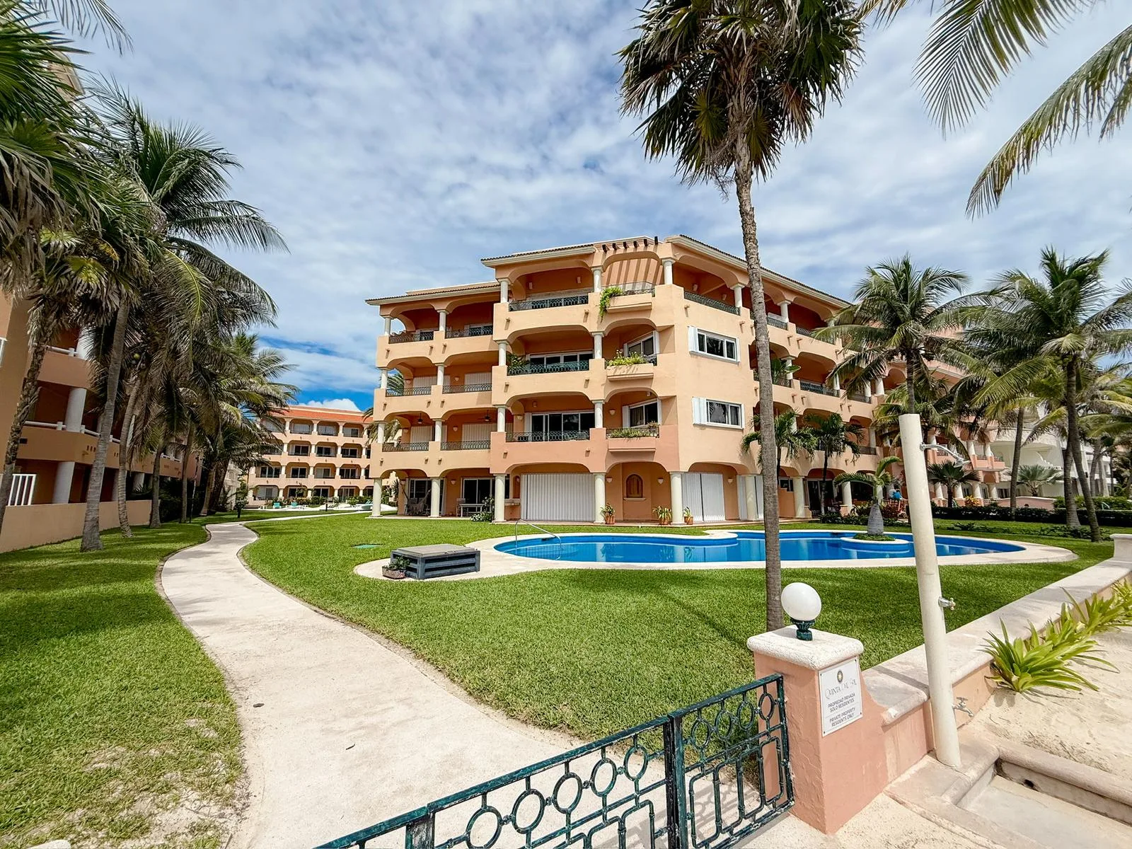 Premium Boutique Residence Steps from the Beach in Quintas del Sol, Puerto Aventuras
