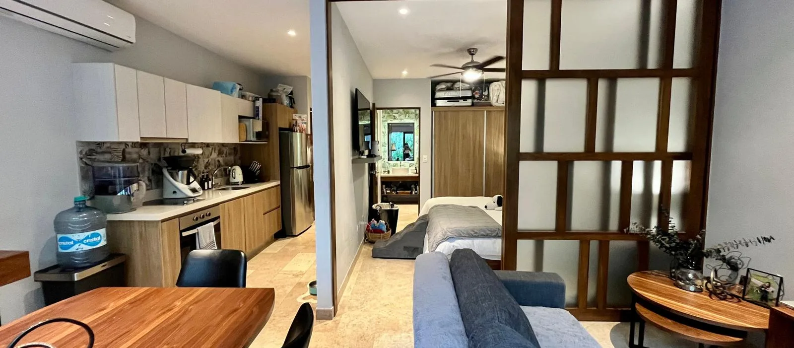 Studio Apartment in Playa del Carmen's Golden Zone with Rooftop Bar and Pool Access