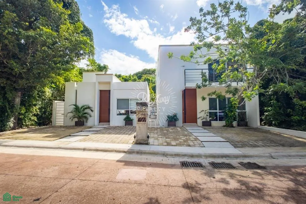 Spacious 3-Bedroom Home with Casita on a Rare Double Lot in Puntavista, Puerto Morelos