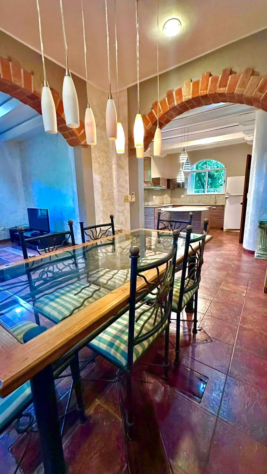 Mexican-Style 3-Bedroom Home with Garden and Pool in Playacar's Club Real