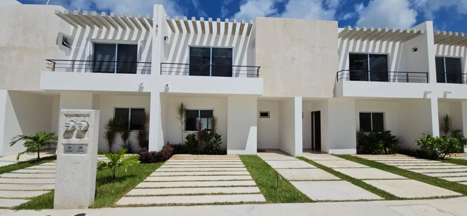 Fully Furnished 4-Bedroom House with Service Patio in La Jungla Residential Community