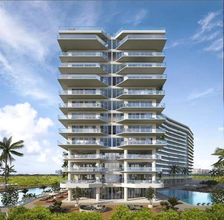 Luxury Coastal Apartment with Extensive Amenities in Riviera Maya