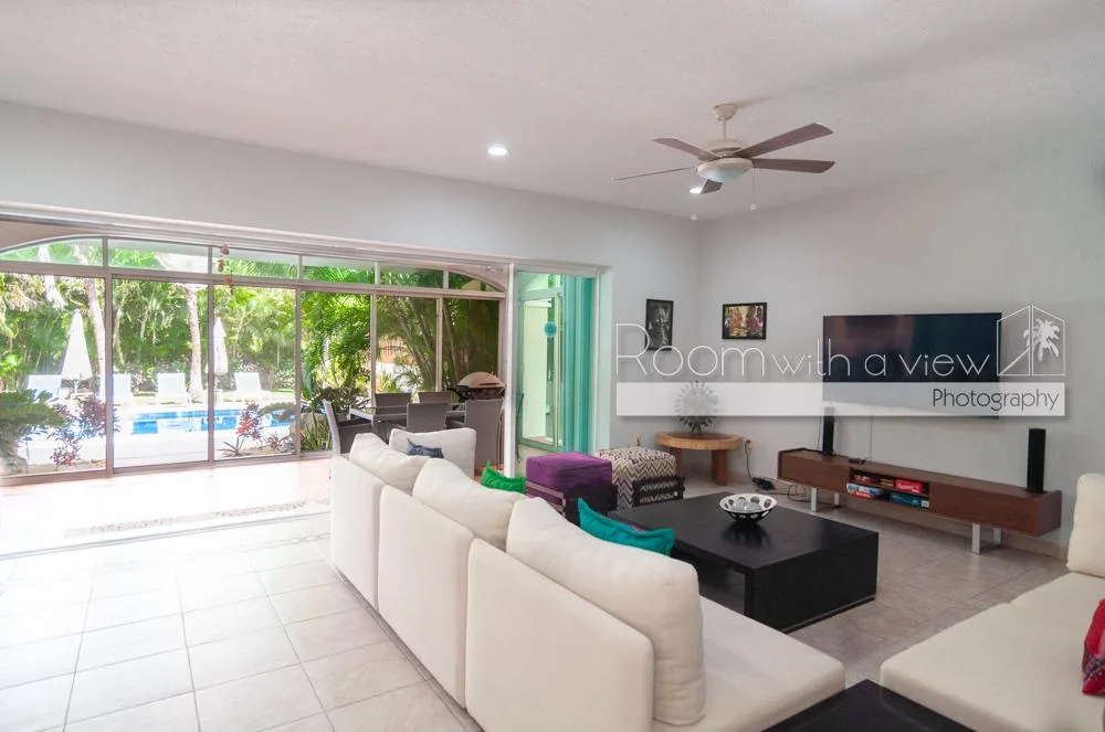 4-Bedroom House in Gated Puerto Aventuras Community with Private Pool and Solar Energy