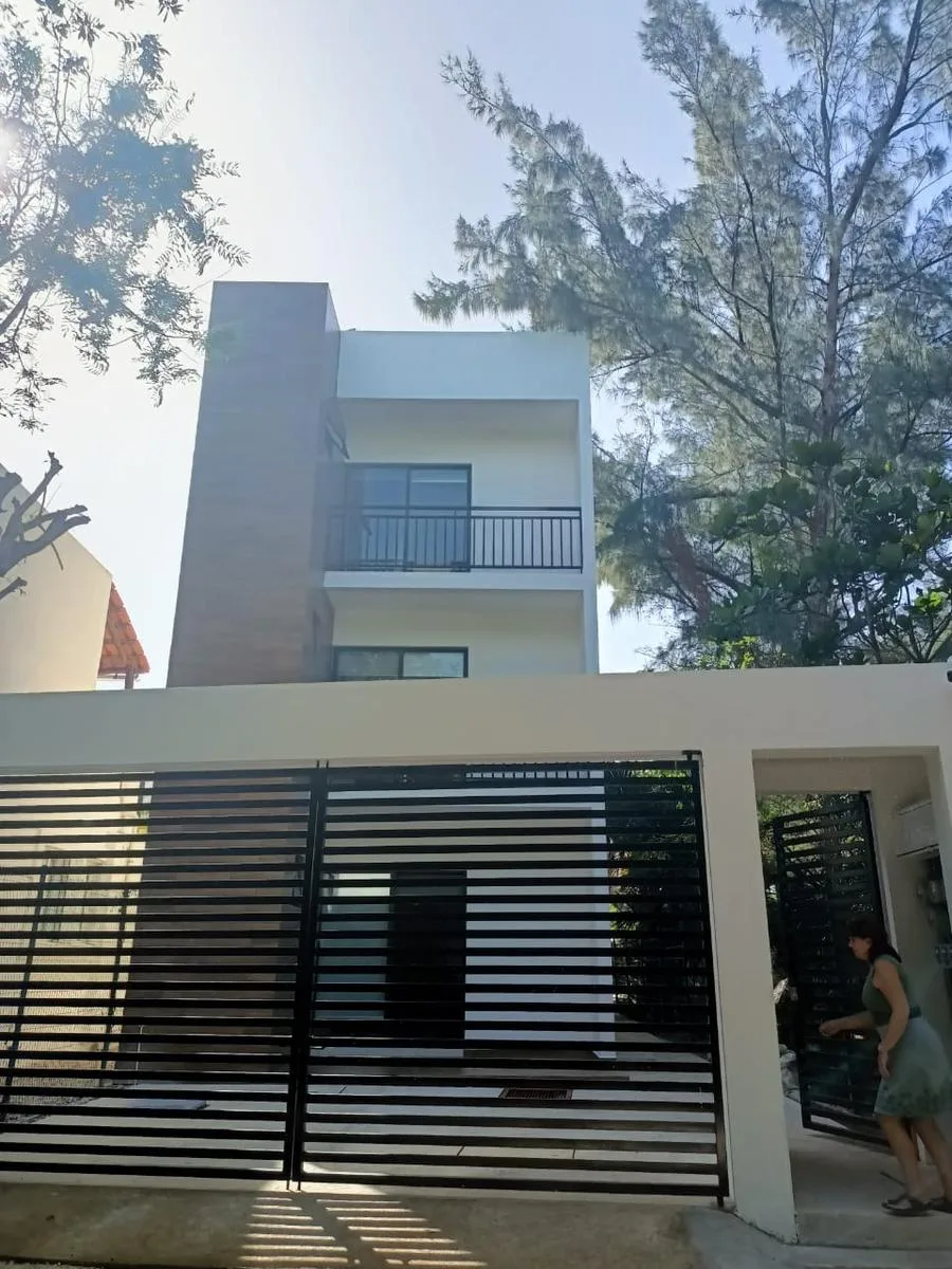 Three-Level Building with Rooftop Pool Near Beach in Puerto Morelos