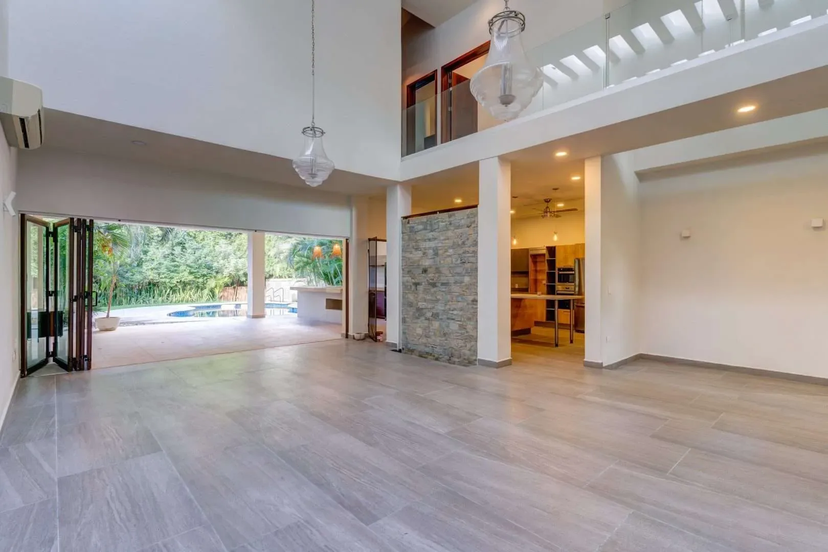 Modern Villa with 3 Bedrooms, Studio, Solar Panels, and Golf Course Views in Puerto Aventuras