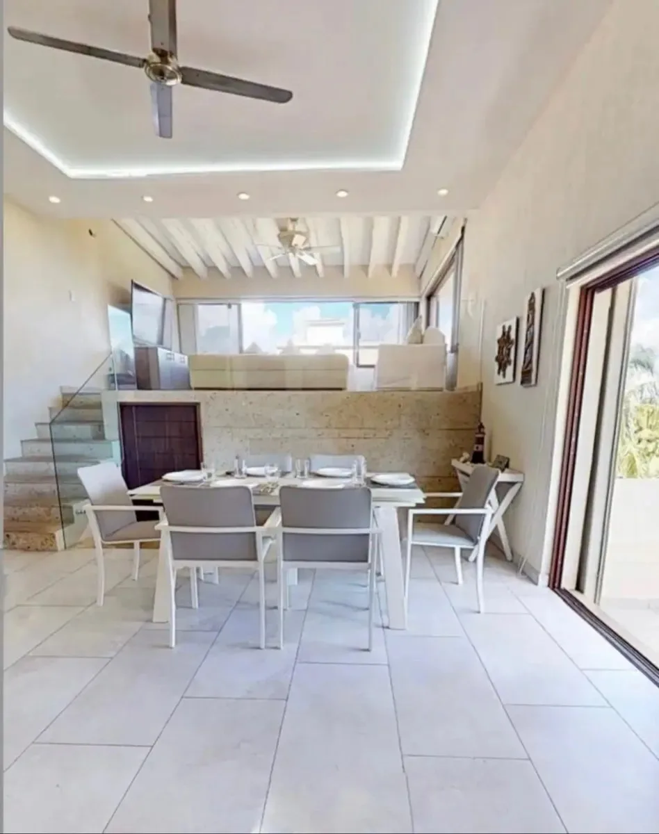 Modern 3-Bedroom House with Private Terrace in Cancún Hotel Zone, Steps from the Beach
