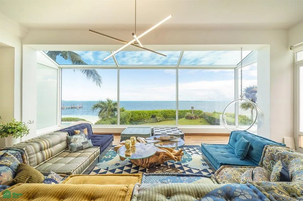 Luxury Beachfront Residence with Panoramic Ocean Views in Cancún's Hotel Zone
