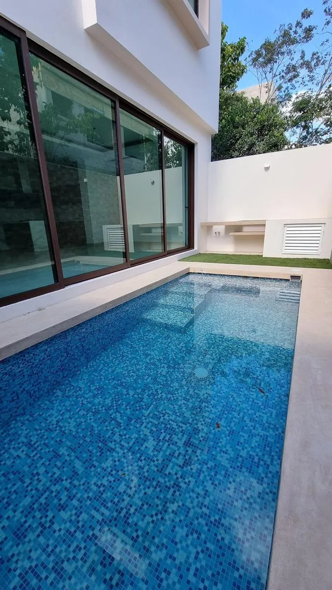 Spacious Four-Bedroom House with Private Pool and Community Amenities in Río Residencial, Cancún