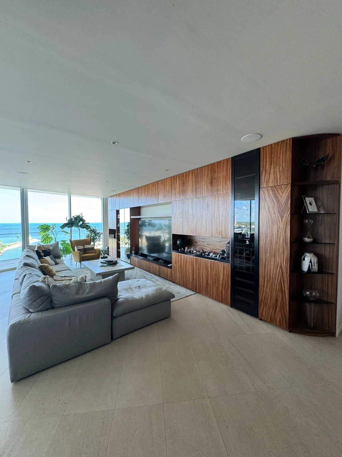 4-Bedroom Apartment with Sea-View Terrace and Luxury Amenities in Puerto Cancún