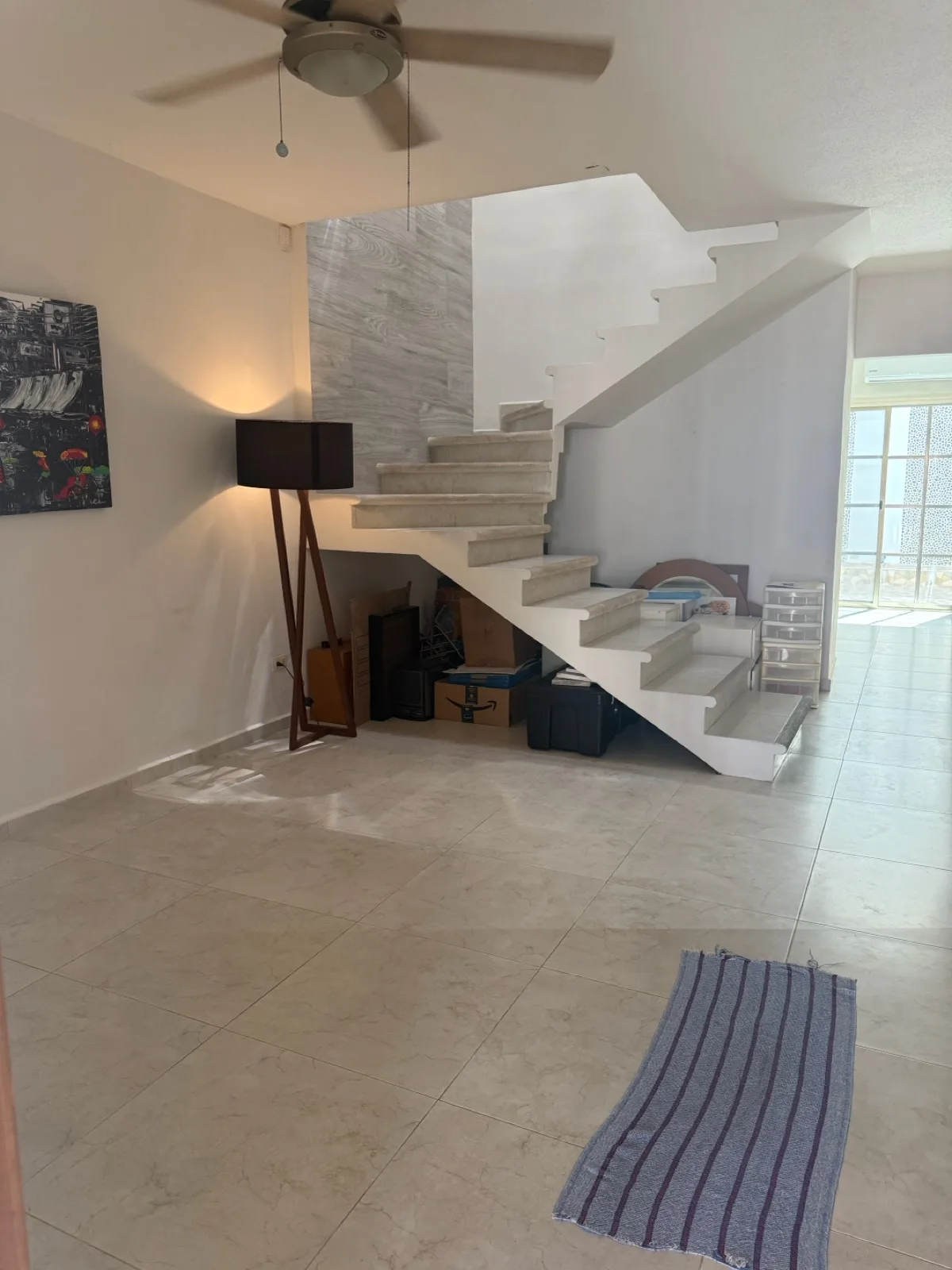 Remodeled 4-Bedroom House with Spacious Layout in Las Américas