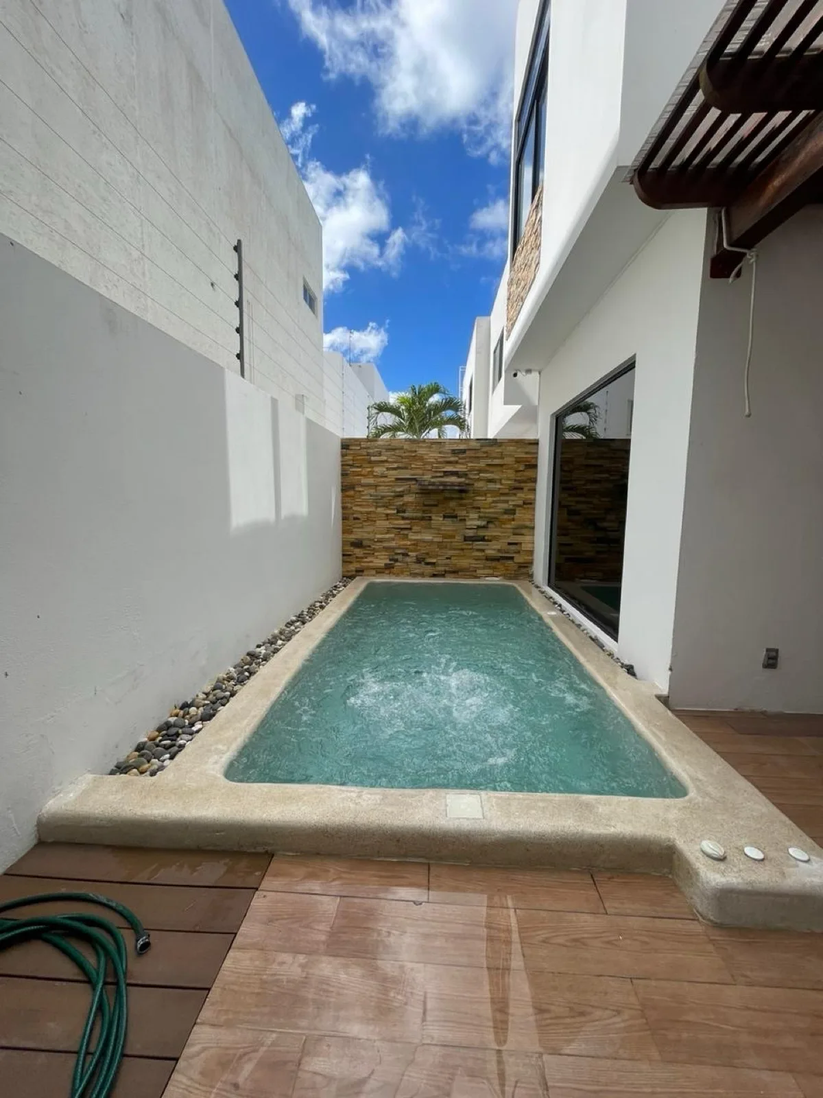 3-Bedroom House with Pool and Solar Panels in Palmaris