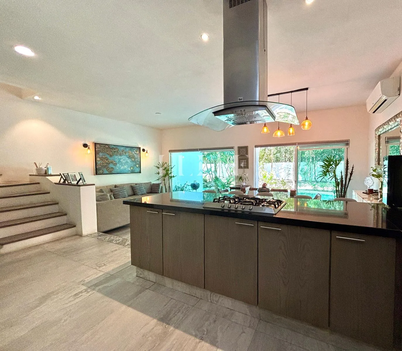 Two-Level Villa with Three Bedrooms, Private Pool, and Lake Access in Lagos del Sol, Cancún