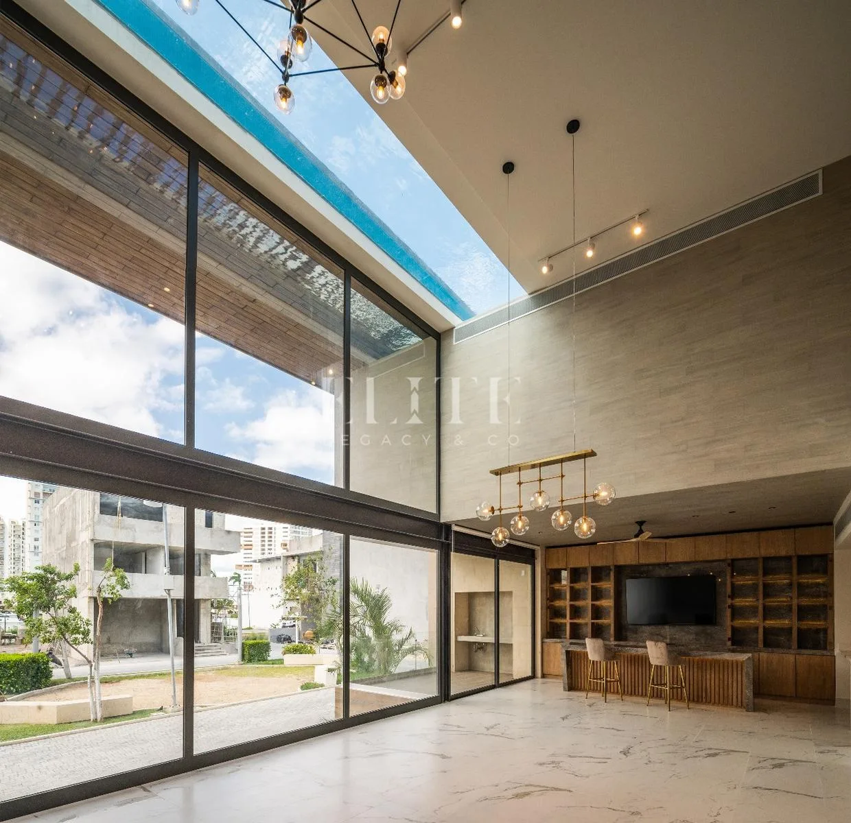 Luxury Four-Bedroom House with Marina Views and Private Pool in Puerto Cancún, Cancún