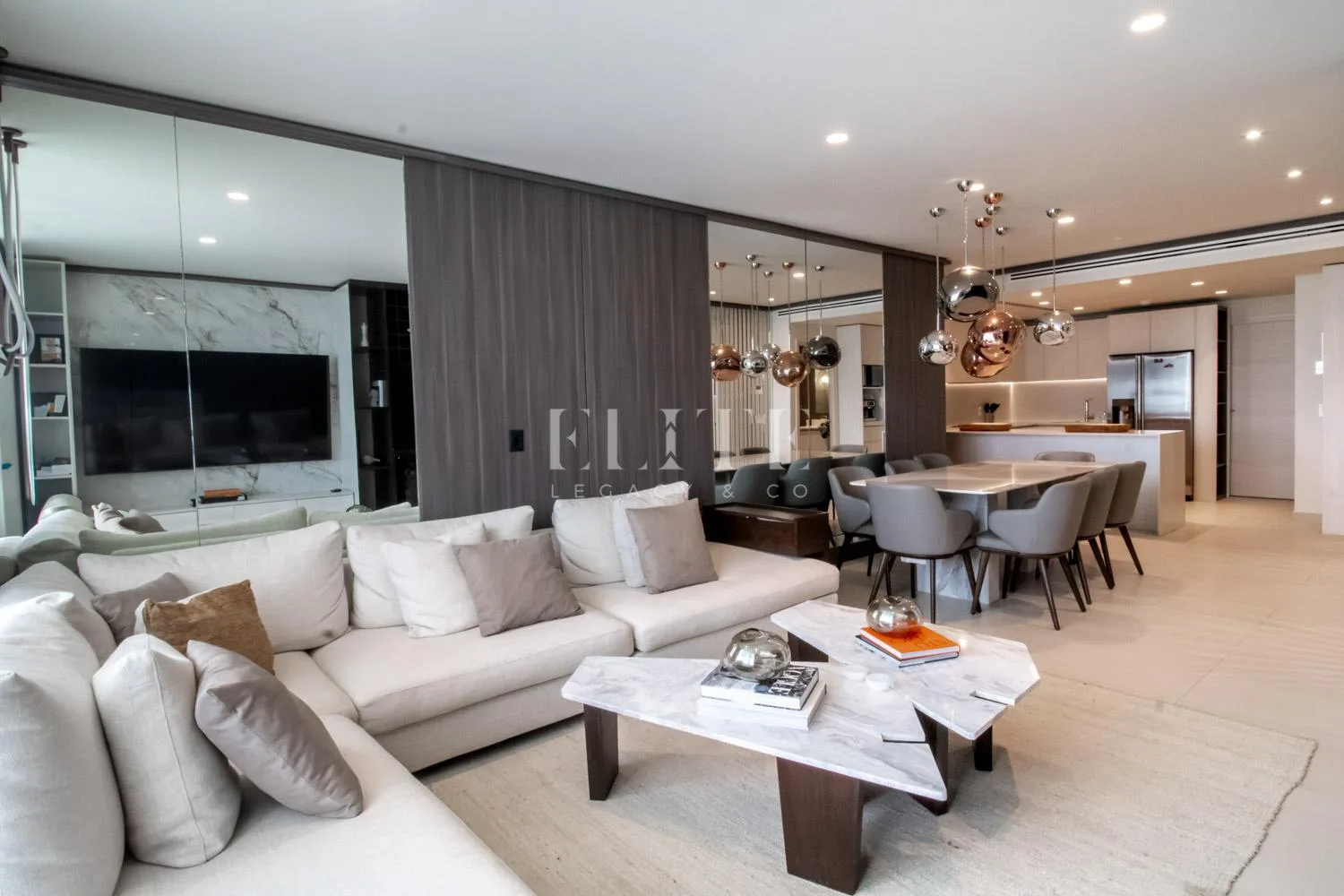 Fully Furnished Three-Bedroom Apartment with Sea Views and Luxury Amenities in Prestigious Cancún