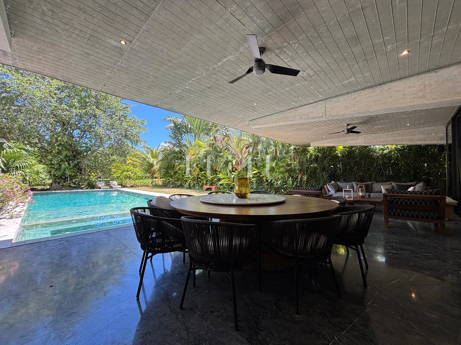 Four-Bedroom Contemporary House with Infinity Pool and Private Cinema in Lagos del Sol