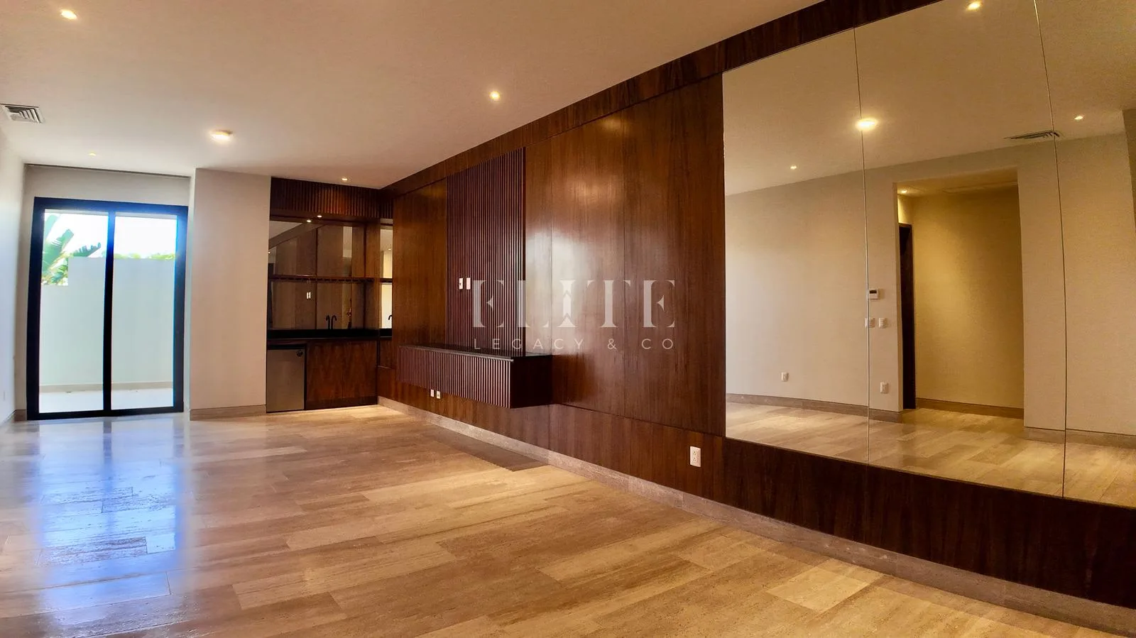 Modern 3-Bedroom Tower Condo with 360° Views and Rooftop Amenities in Central Cancun