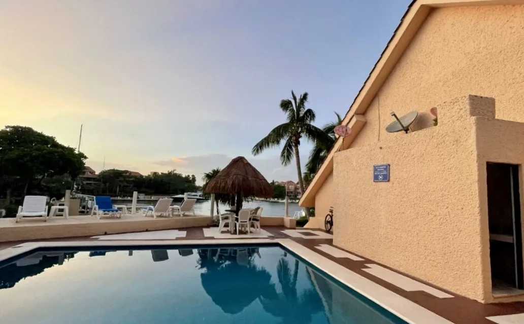 Marina-View Duplex Condo with Pool in Puerto Aventuras, Riviera Maya
