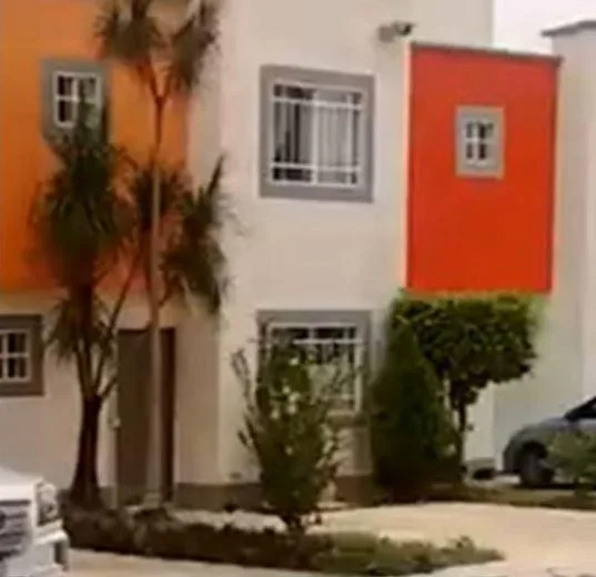 2-Bedroom House with Community Pool and Security in Jardines de la Costa, Cancún