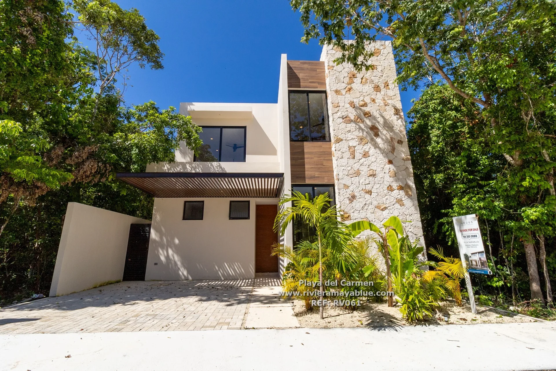 Luxury 4-Bedroom Villa with Private Pool in Residencial Valenia, Playa del Carmen