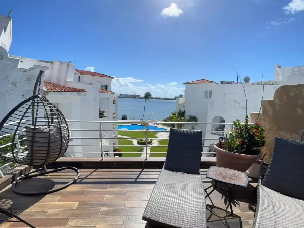 Two-Bedroom Penthouse with Private Terrace and Lagoon Views in Pok Ta Pok, Cancun