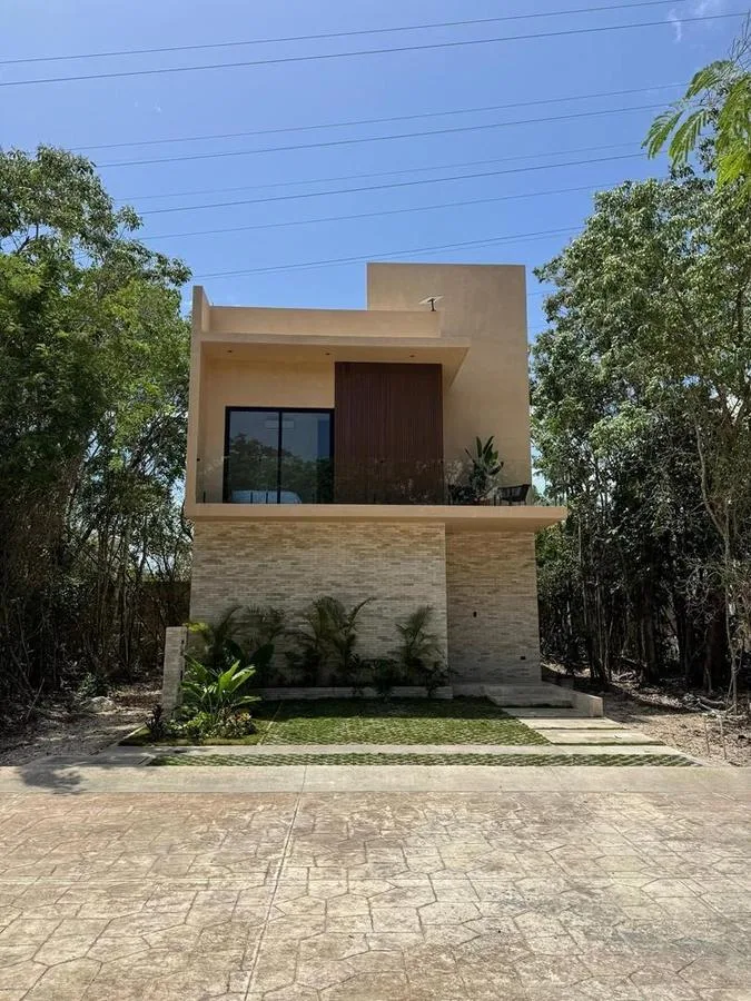 3-Bedroom House with Private Pool and Garden in Playa del Carmen