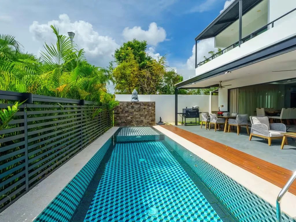 Luxury 4-Bedroom Residence with Private Pool and Lake Access in Lagos del Sol, Cancun